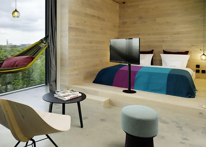 25アワーズ ビキニ ベルリン