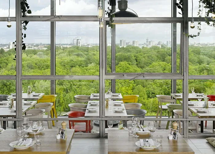 25アワーズ ビキニ 4* ベルリン