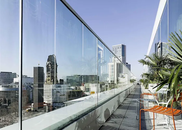 25アワーズ ビキニ ホテル 4*